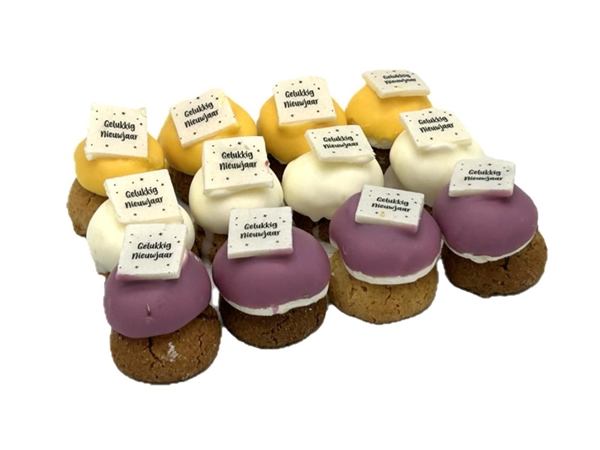 Mini petit fours a 12 gelukkig nieuwjaar